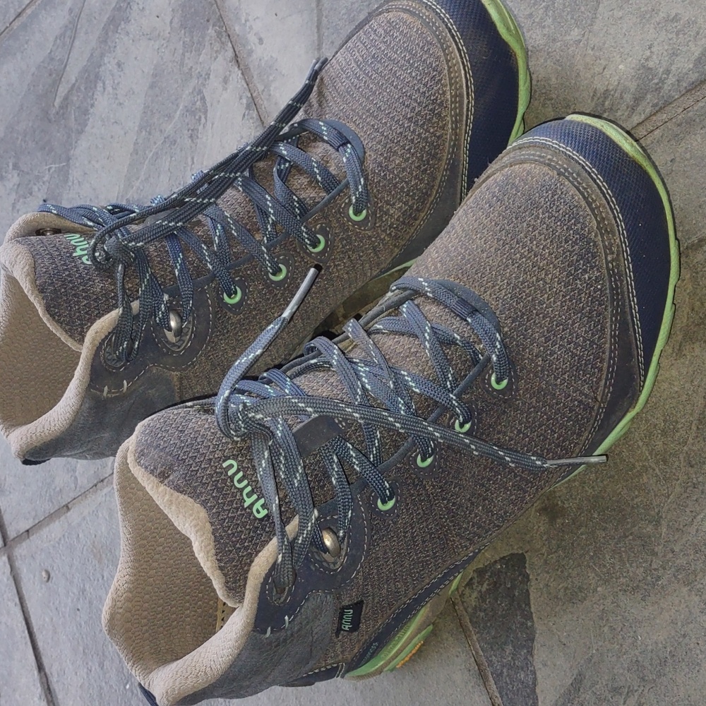 ahnu hiking boots sugarpine
